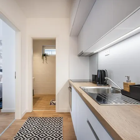 The Rose Garden Pot- Parking Apartment Budapest